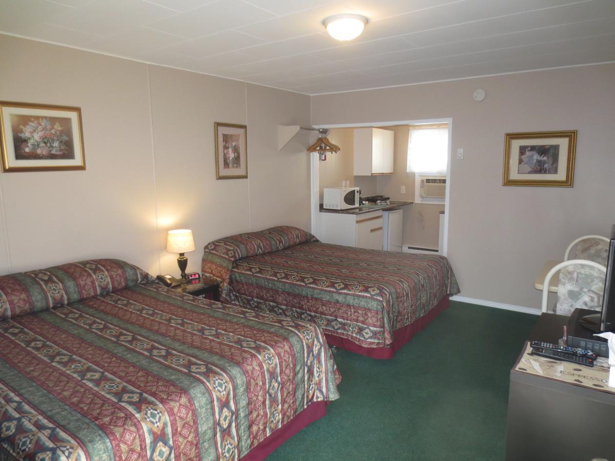 Overlander Motel Chase Zewnętrze zdjęcie