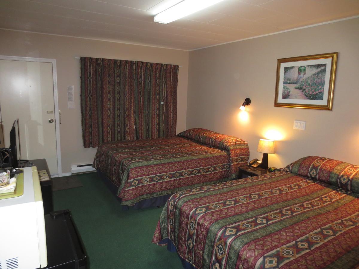Overlander Motel Chase Zewnętrze zdjęcie
