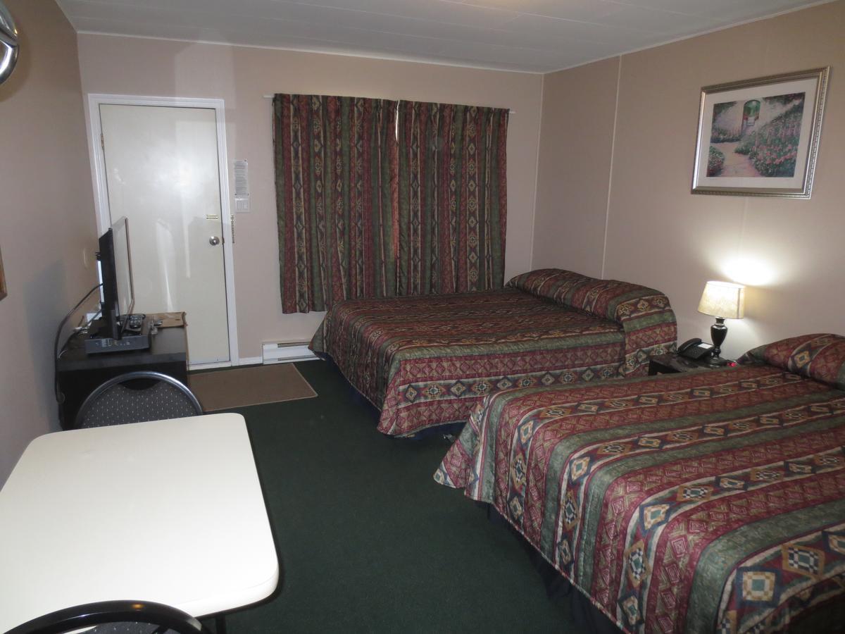 Overlander Motel Chase Zewnętrze zdjęcie